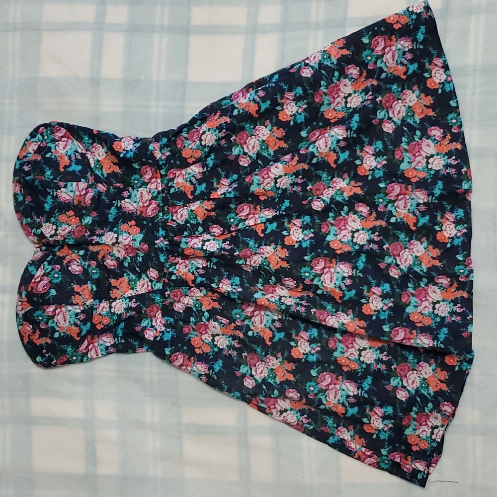FOREVER21 Women Size Medium Sleeveless Navy/Cloral Flower Short Dress